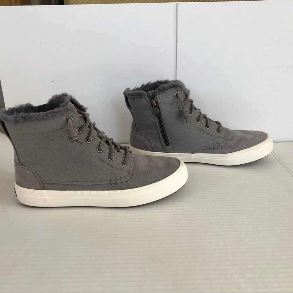 Sperry Women's Gray Crest Lug High Top Quilted Cozy Suede Sneaker